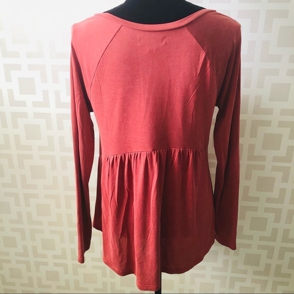 American Eagle Women’s Terracotta Orange Long Sleeve Ruffle Back Top Small - Picture 4 of 5